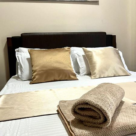 Studio At 81 Newport Boulevard Near Naia With Free Access To All Amenities Up To 2 Pax Manila Esterno foto