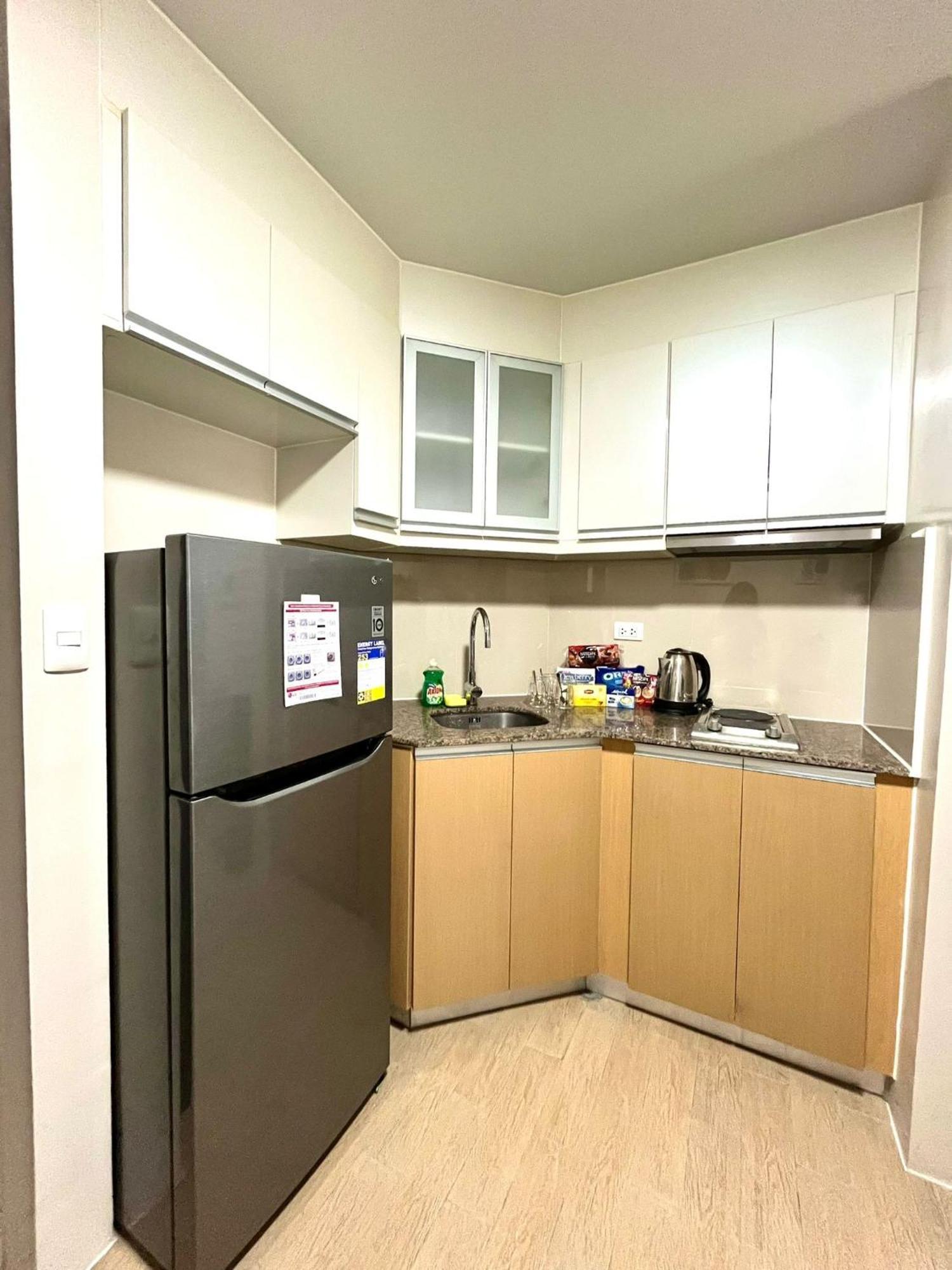 Studio At 81 Newport Boulevard Near Naia With Free Access To All Amenities Up To 2 Pax Manila Esterno foto