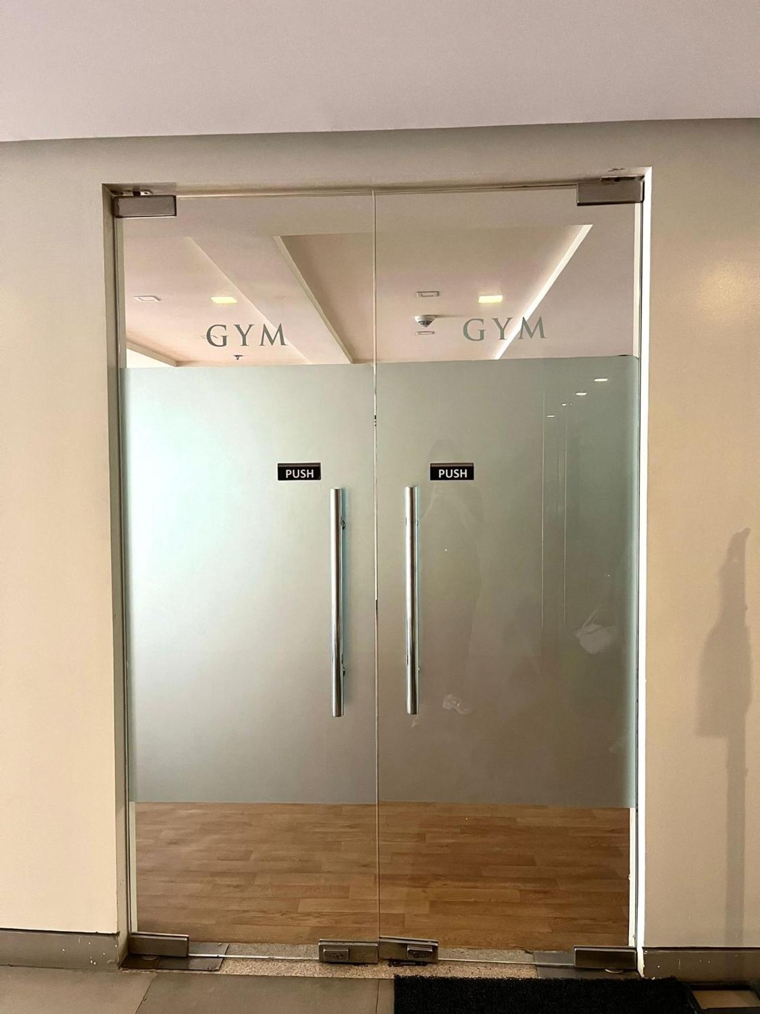 Studio At 81 Newport Boulevard Near Naia With Free Access To All Amenities Up To 2 Pax Manila Esterno foto